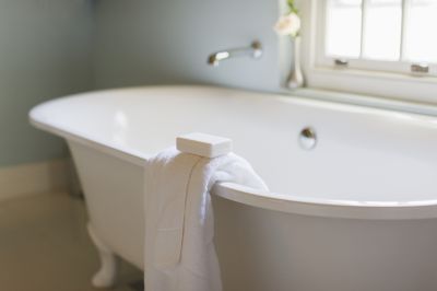 Vintage Tub with Clawfoot